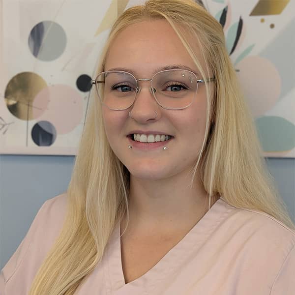 Miss Karis Staples Trainee Dental Nurse at Ile Dental Centre
